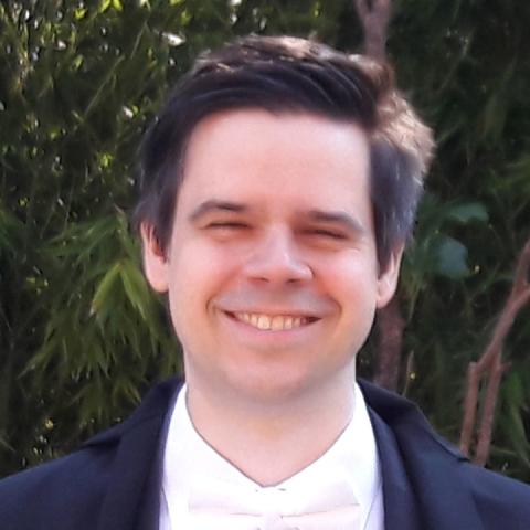 NYU SPS faculty member and SPS representative on university committees Antonio Saravanos
