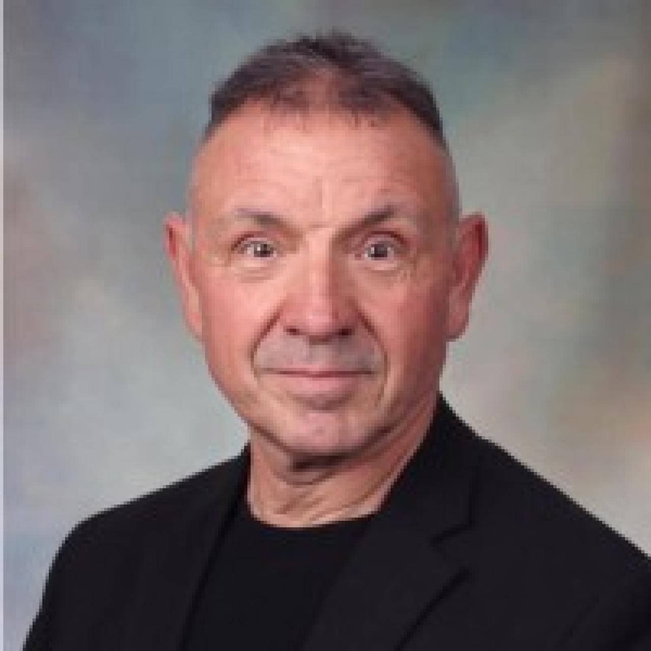 Dr. Roberto Benzo, MD