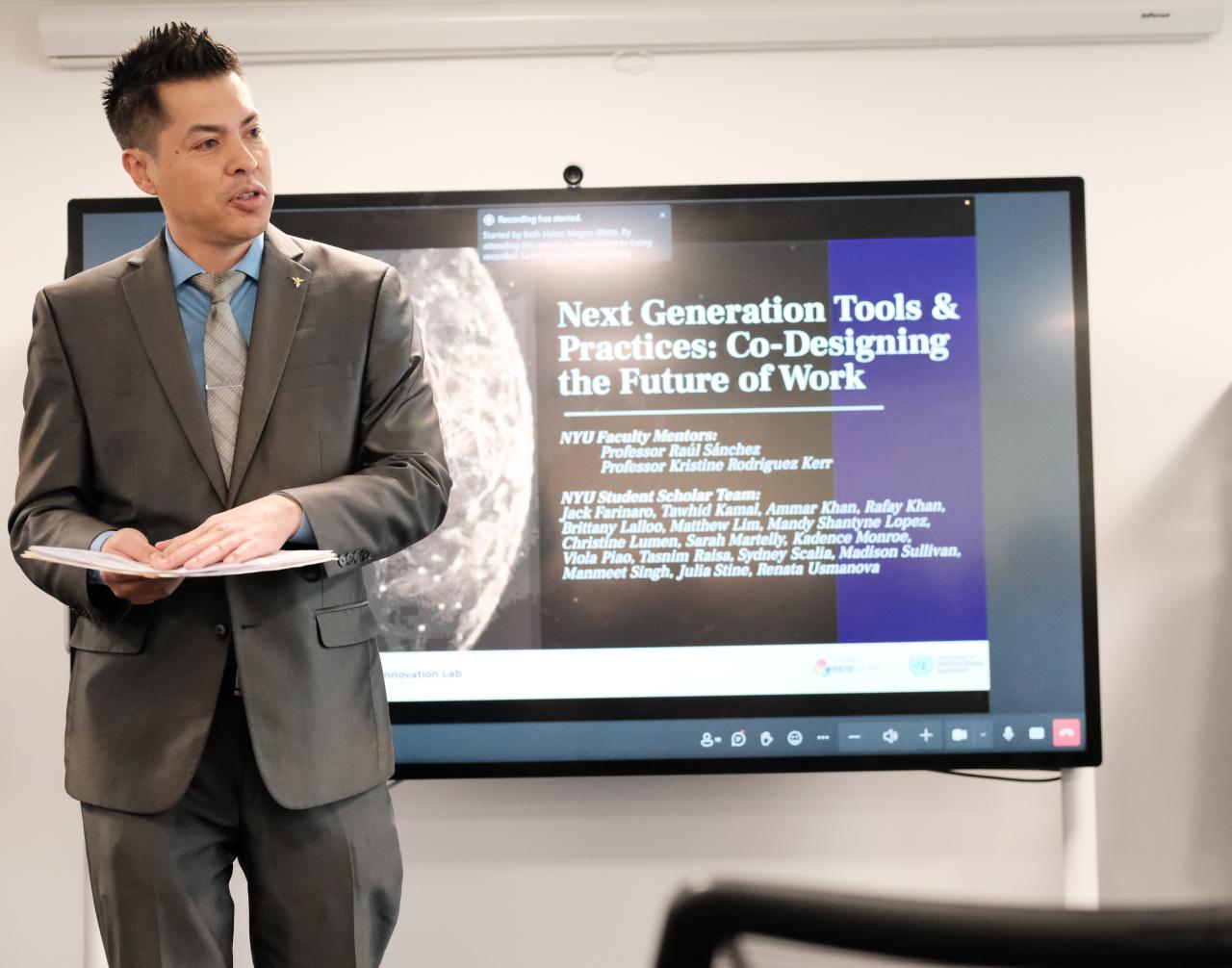 Raúl Sánchez, Director of Partnerships, Workplace Learning Innovation Lab speaks in front of a classroom.