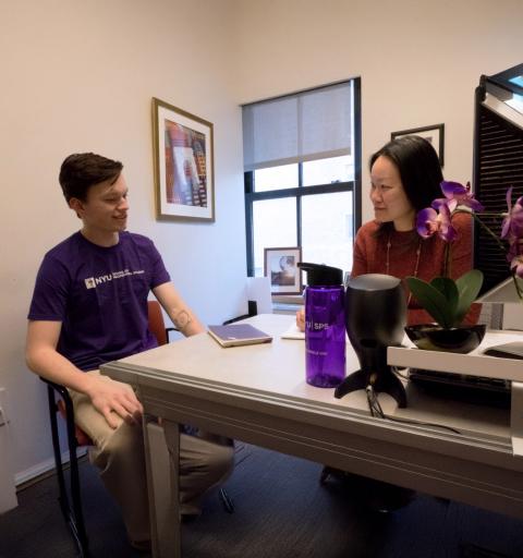 Jennifer Yuen during an advisement appointment with an undergraduate student.