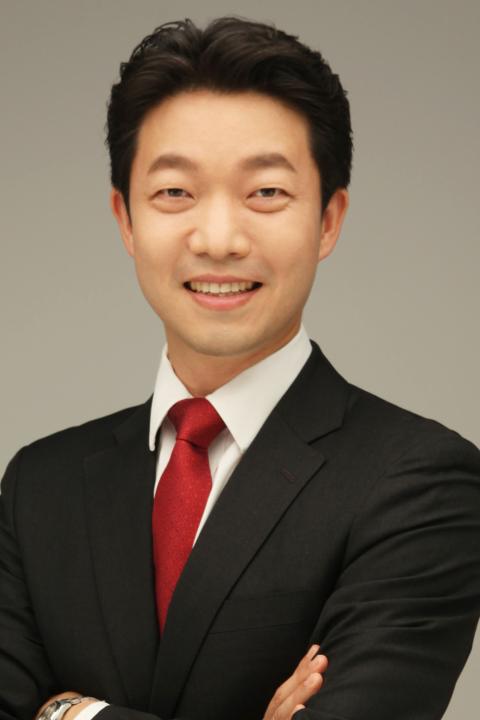 item.storyPage.activeImage.alt || true