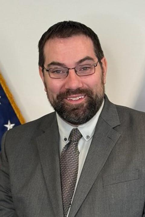 item.storyPage.activeImage.alt || true