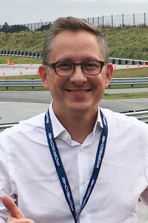 item.storyPage.activeImage.alt || true