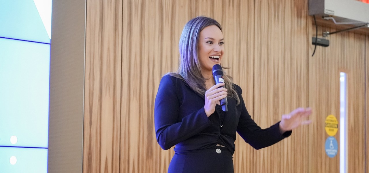 Gina K Antoniello, Clinical Assistant Professor, Preston Robert Tisch Institute for Global Sport, NYU SPS, leads a presentation.
