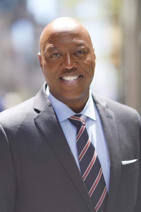 item.storyPage.activeImage.alt || true