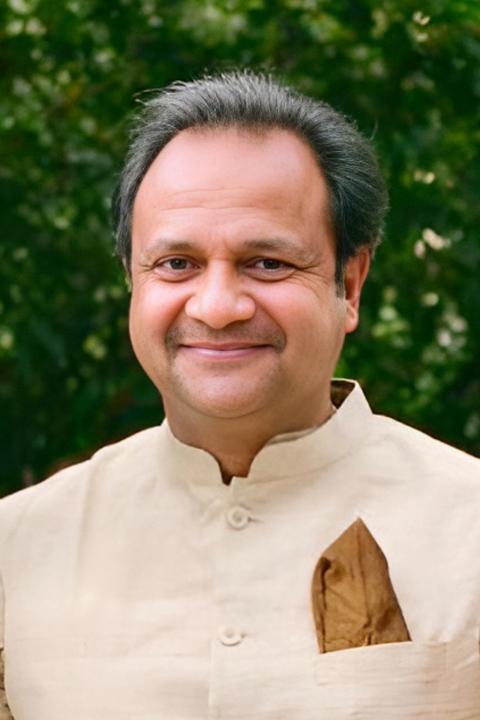 item.storyPage.activeImage.alt || true