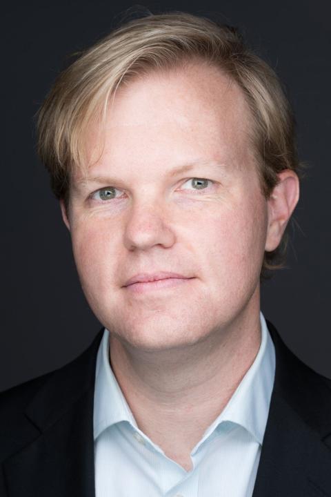 item.storyPage.activeImage.alt || true