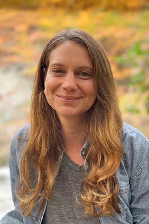 item.storyPage.activeImage.alt || true