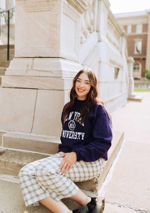 item.storyPage.activeImage.alt || true