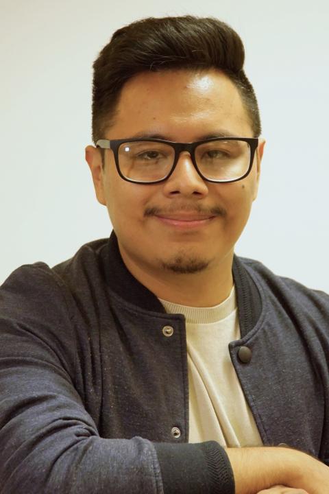 item.storyPage.activeImage.alt || true