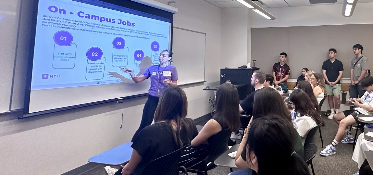 Siri Kostanyan, Division of Business Programs student at NYU SPS, leads a discussion about on-campus jobs at orientation.
