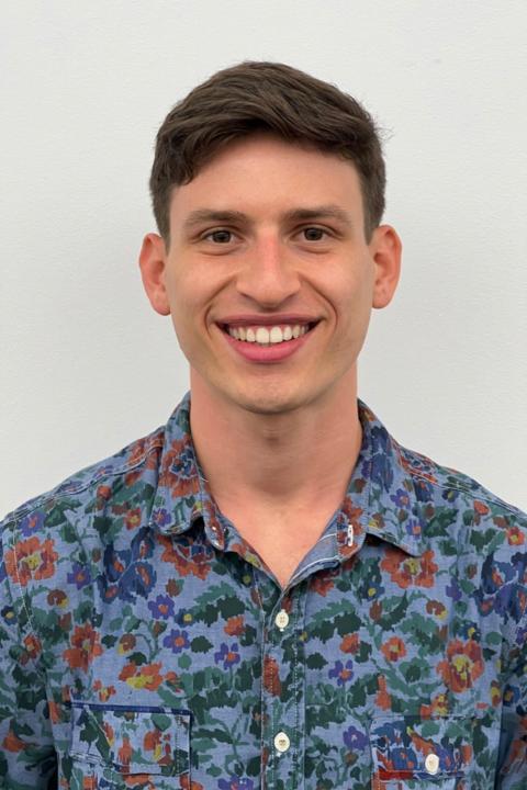 item.storyPage.activeImage.alt || true