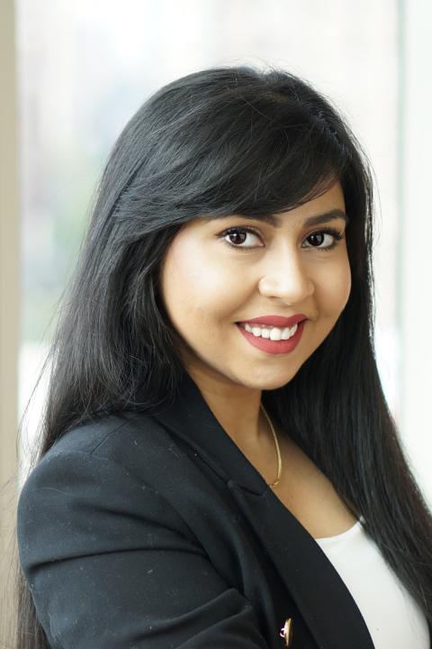 item.storyPage.activeImage.alt || true