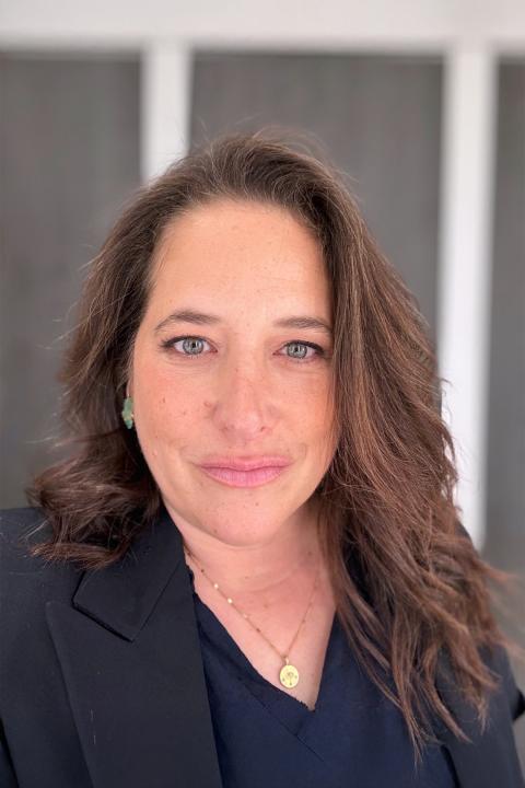 item.storyPage.profileImage.alt || true