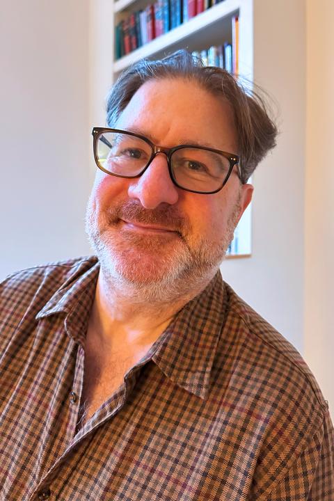 item.storyPage.activeImage.alt || true