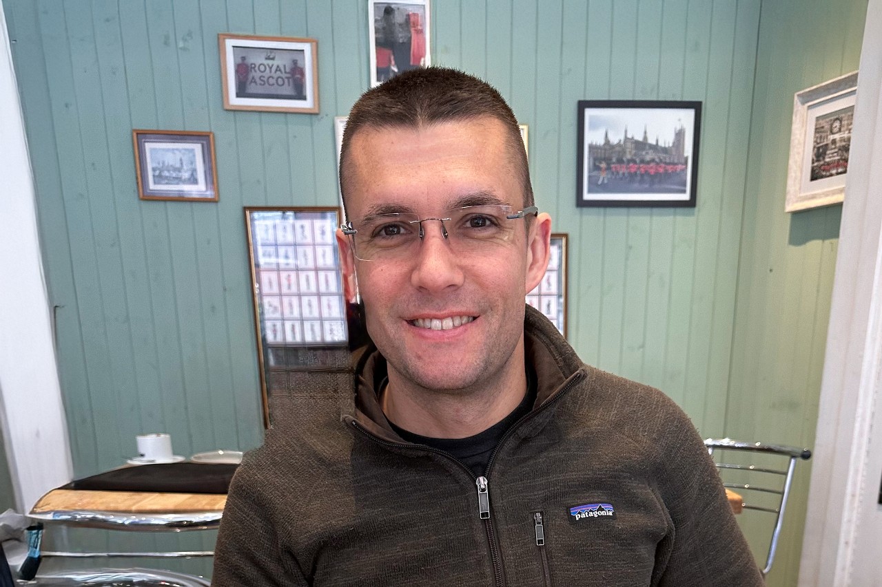 NYU SPS CE instructor Justin Redmond smiles for a photo